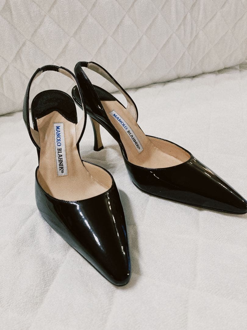 MANOLO BLAHNIK ブラック ハイヒール