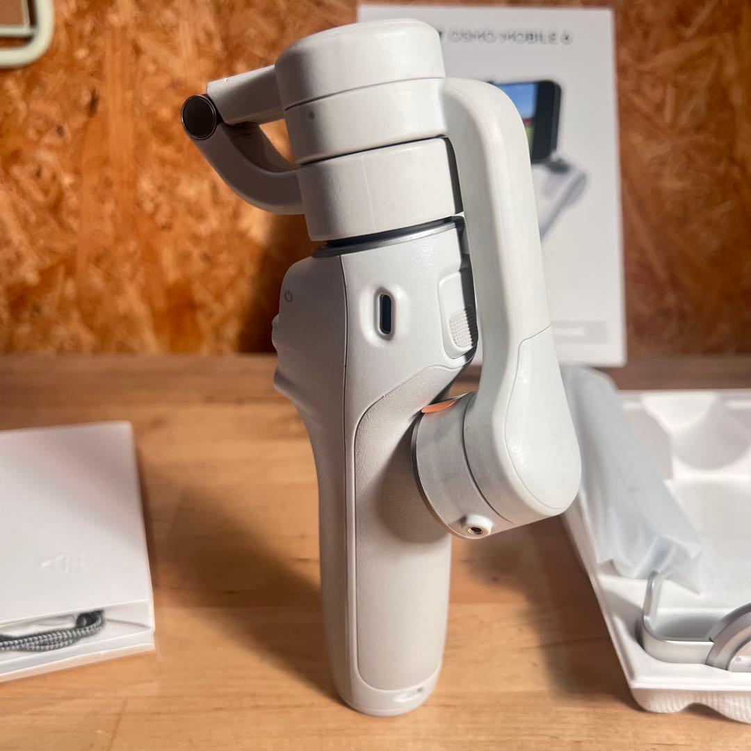 DJI Care Refresh保証付DJI Osmo Mobile 6ジンバル