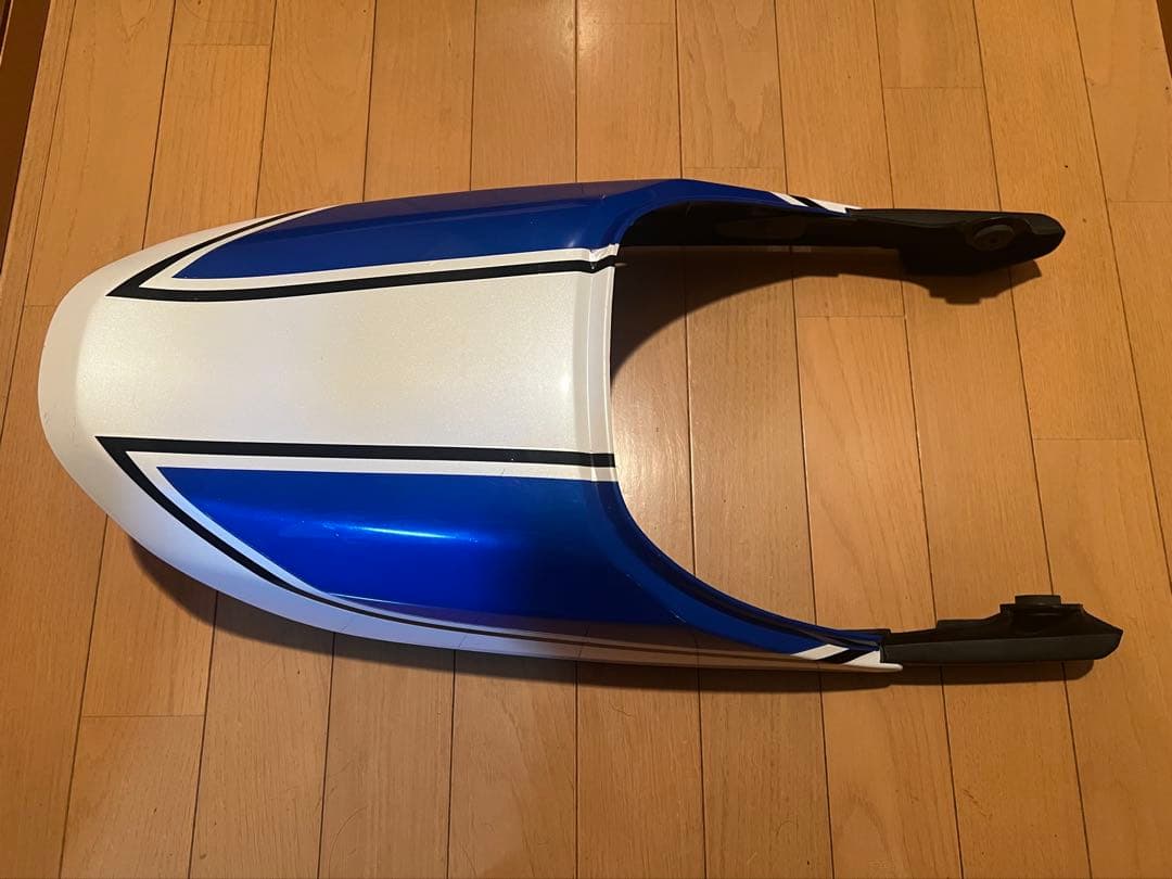 スズキ　GSX400インパルス　純正テールカウル