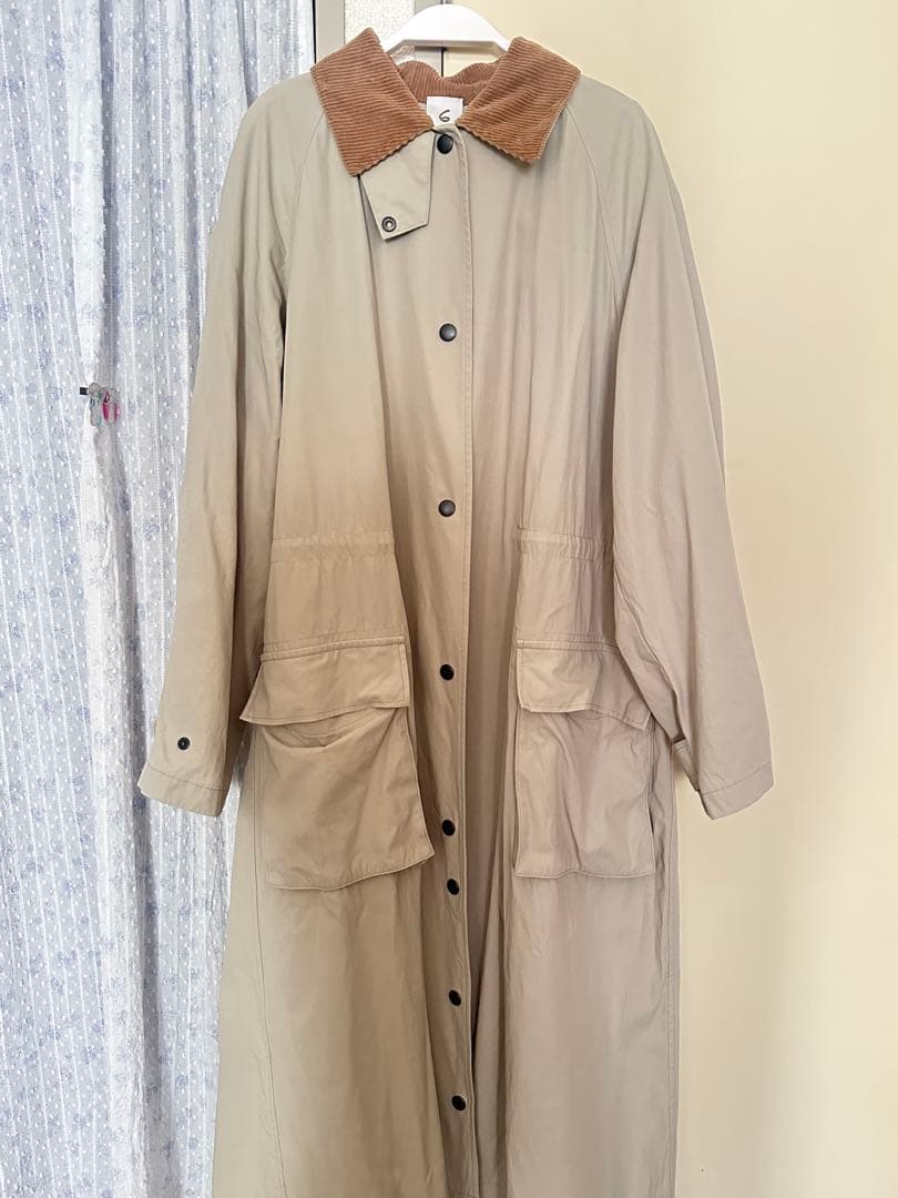 ベージュ コーデュロイ襟 ロングコート