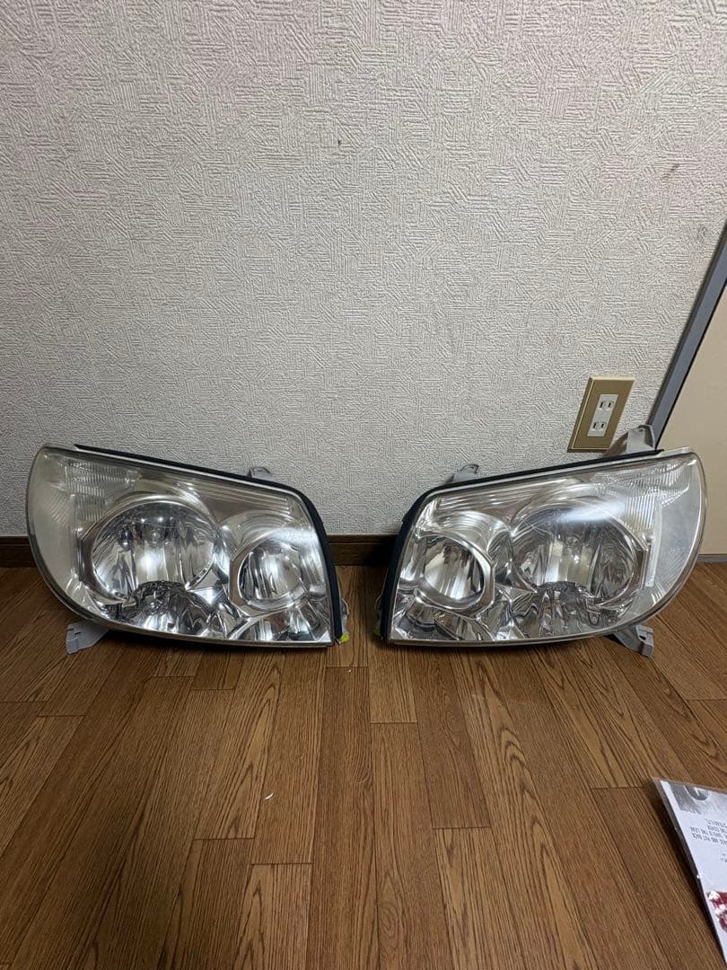 トヨタ純正215サーフ前期ヘッドライト2個セット