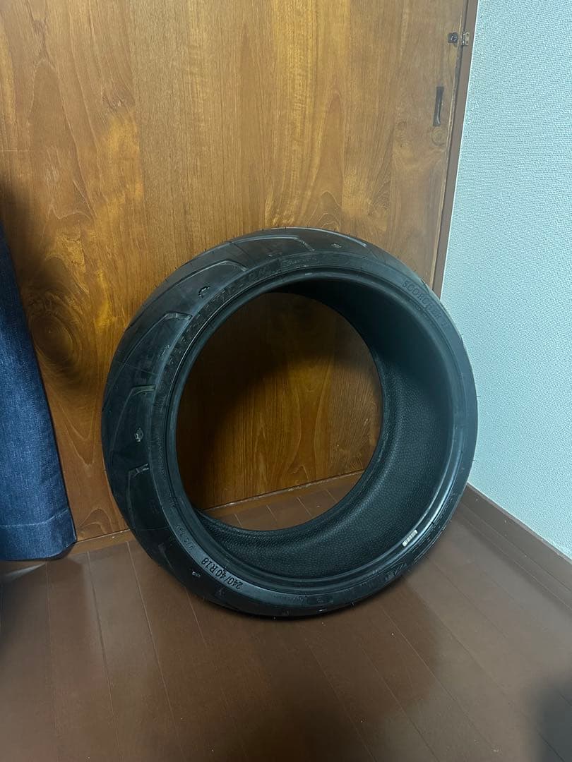 ハーレー　ソフテイル　純正　リアタイヤ　240　ブレイクアウト　ファットボーイ