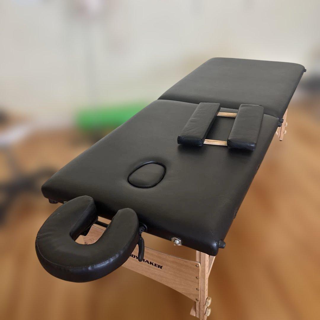 軽量 折りたたみ木製マッサージベッド　ブラウン