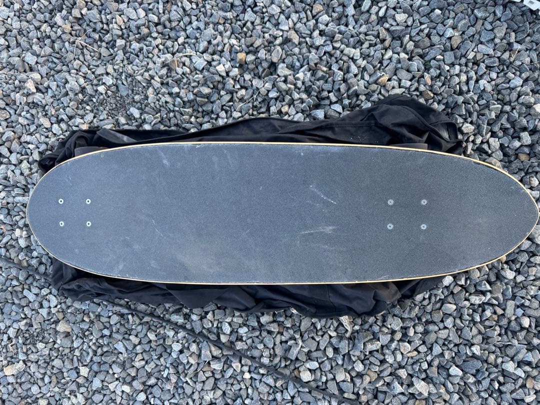 サーフスケート　カーバー 女性グラフィック