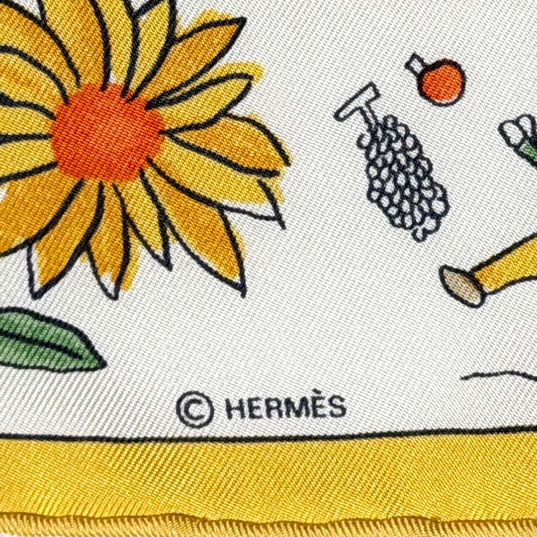 エルメス HERMES スカーフ　カレ45 ガヴロッシュ　故郷に帰る