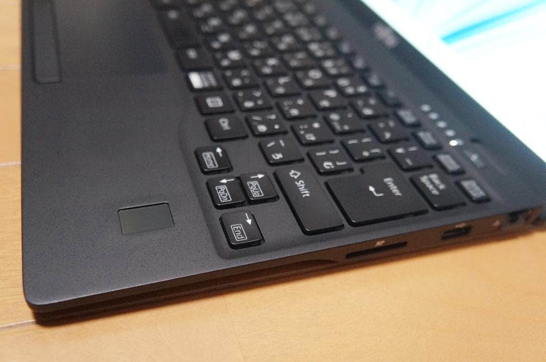 富士通 LIFEBOOK U9311/F i5 16G 256G Office