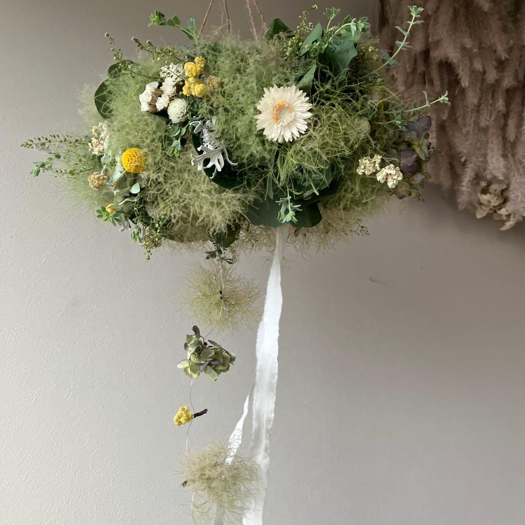 スモークツリー とイエローのフライングリースクラスペディア　貝細工　紫陽花