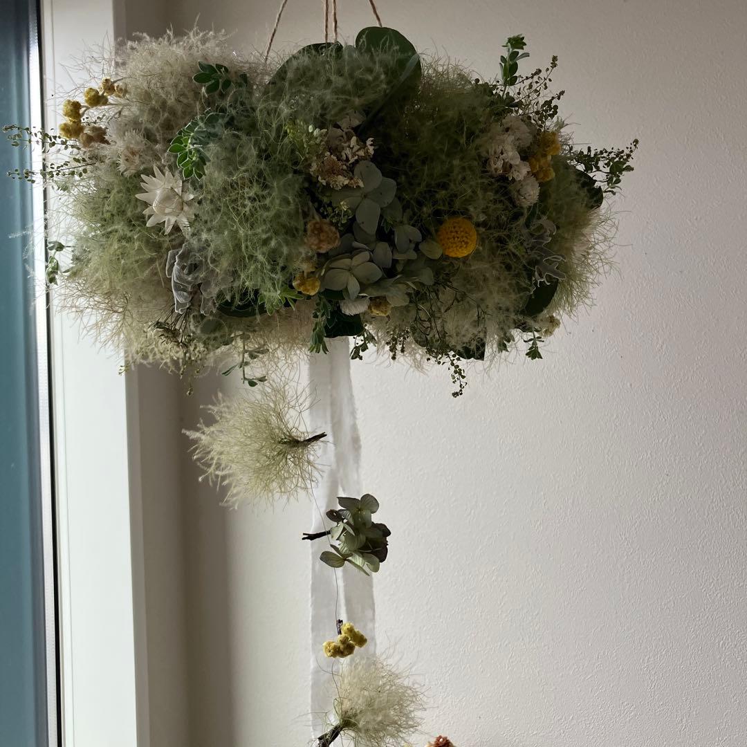 スモークツリー とイエローのフライングリースクラスペディア　貝細工　紫陽花