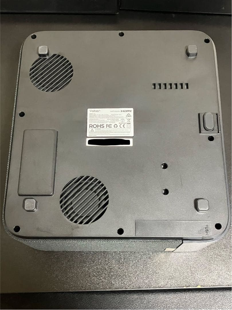Yaber K2s プロジェクター本体 Android TV 自動台形補正あり