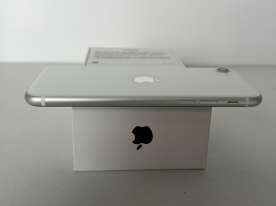 iPhone SE 第2世代 ホワイト (ジャンク)