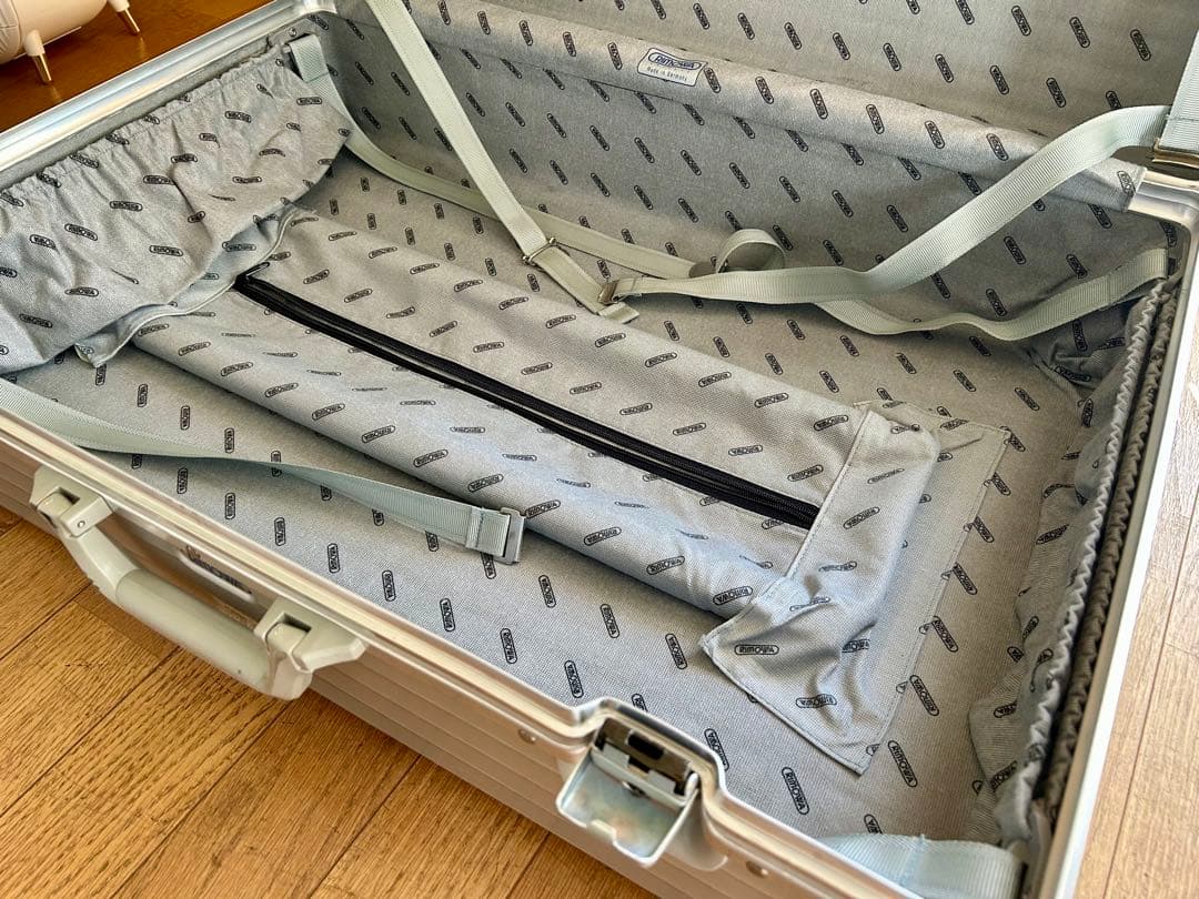 RIMOWA リモワ 大型 2輪 ヴィンテージ シルバー 旧モデル ドイツ購入