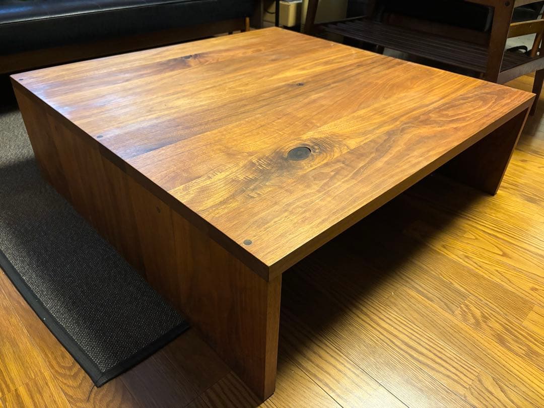 ウォールナット無垢材　ローテーブル　CEE LOW TABLE