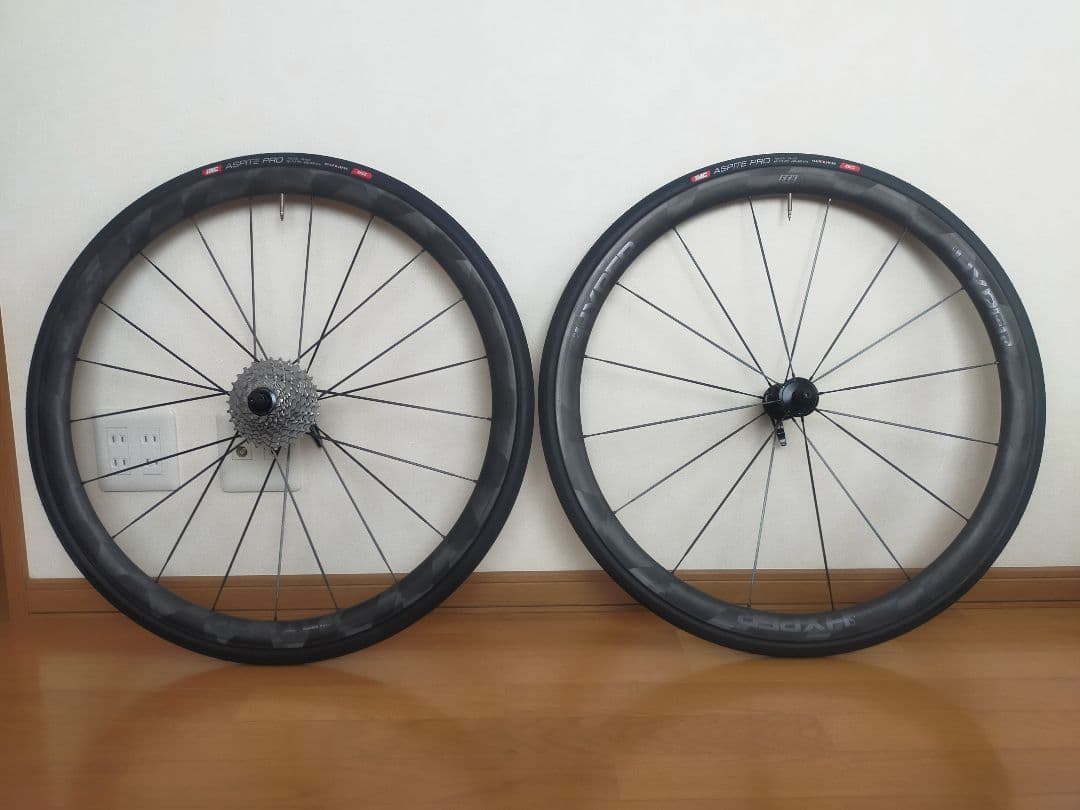 ポチ WINSPACE LUN HYPER r33 　カーボンホイール