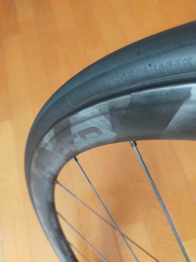 ポチ WINSPACE LUN HYPER r33 　カーボンホイール