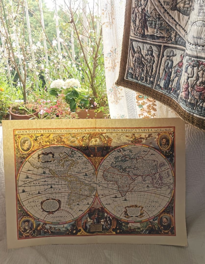 アンティークドイツ ローゼル 世界航海地図手刺繍キルト タペストリ 印刷地図絵付