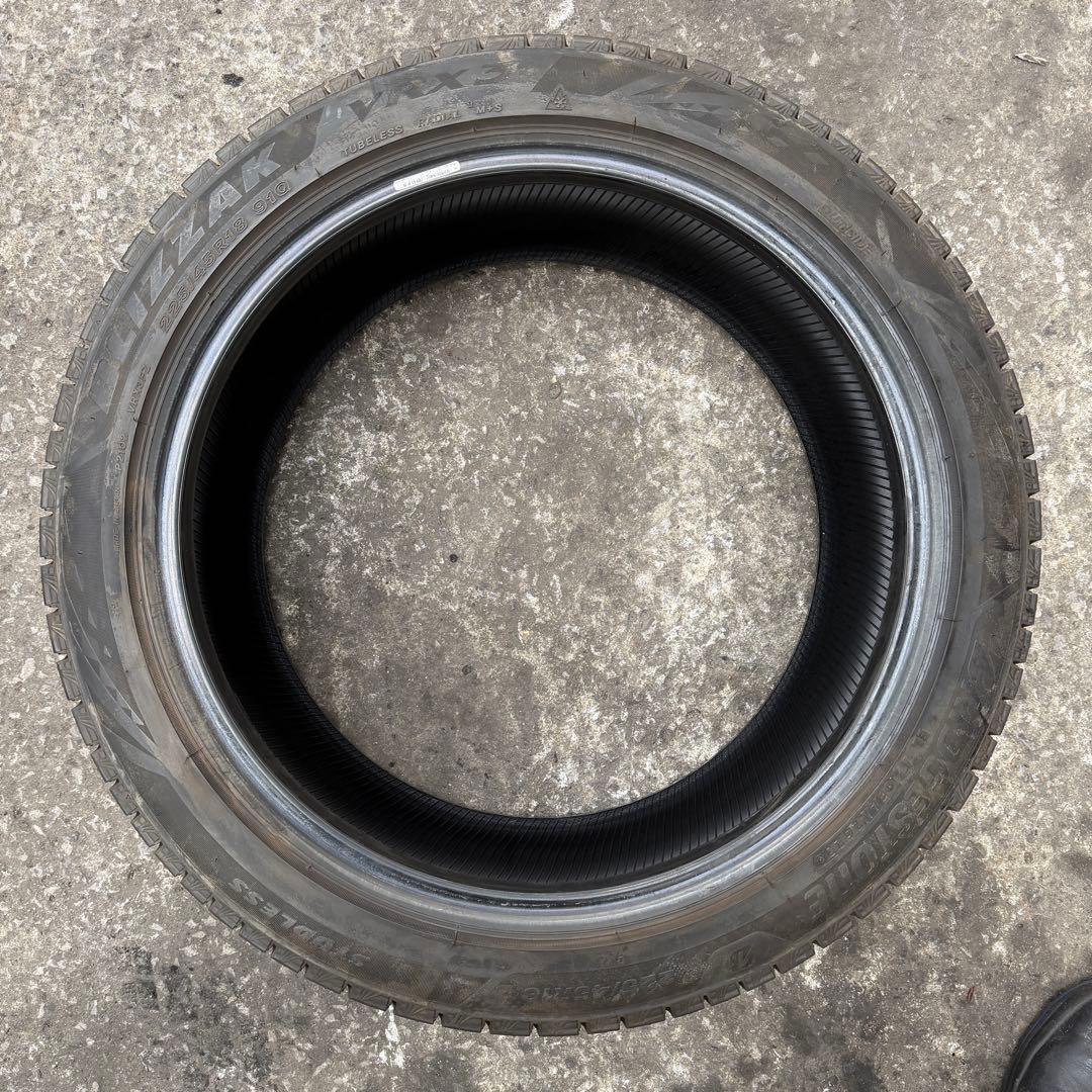ブリヂストン VRX3 225/45R18 スタッドレスタイヤ 2本