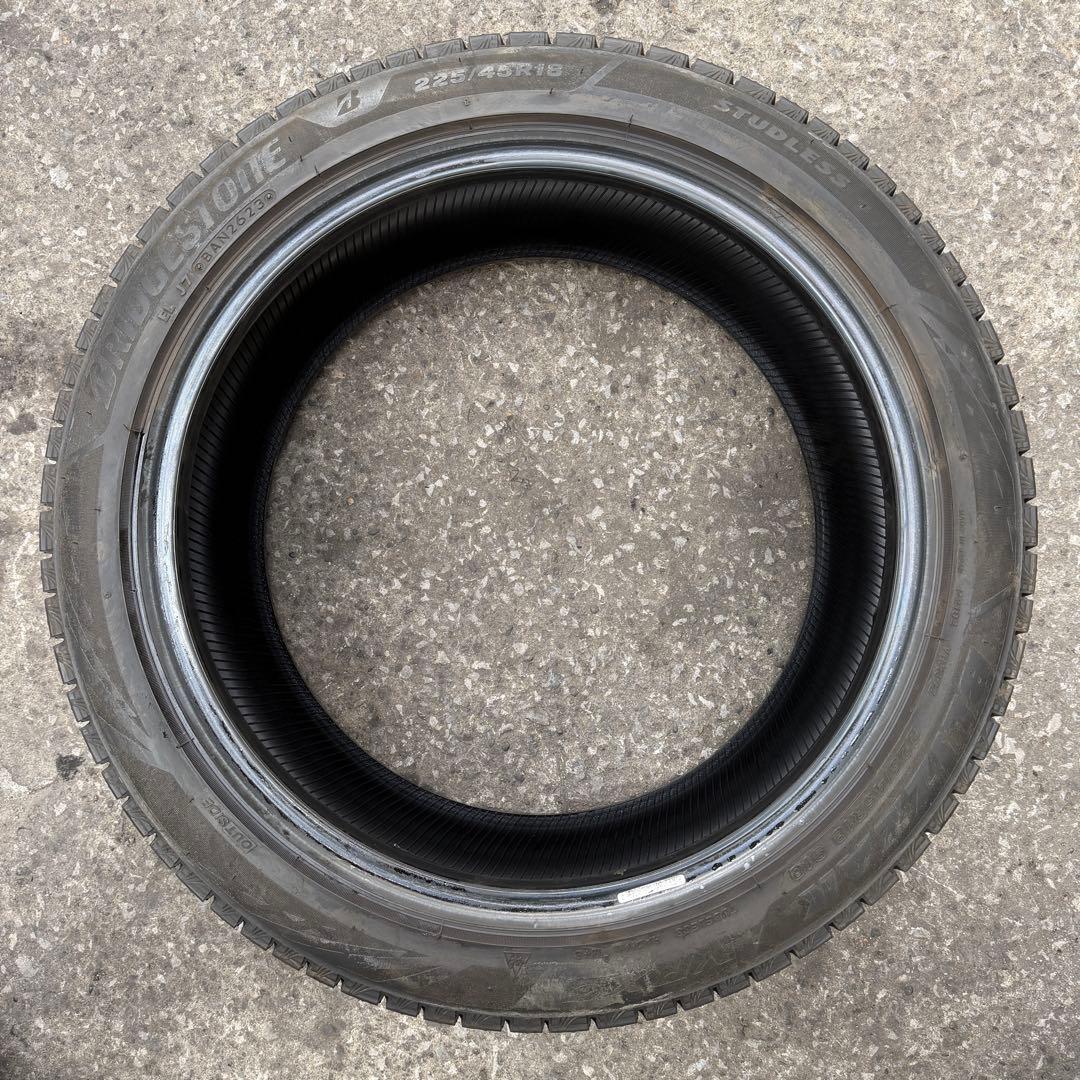 ブリヂストン VRX3 225/45R18 スタッドレスタイヤ 2本