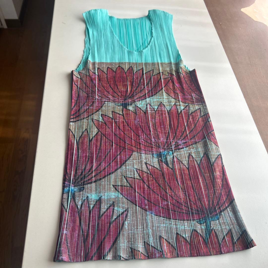 プリーツプリーズタンクトップ