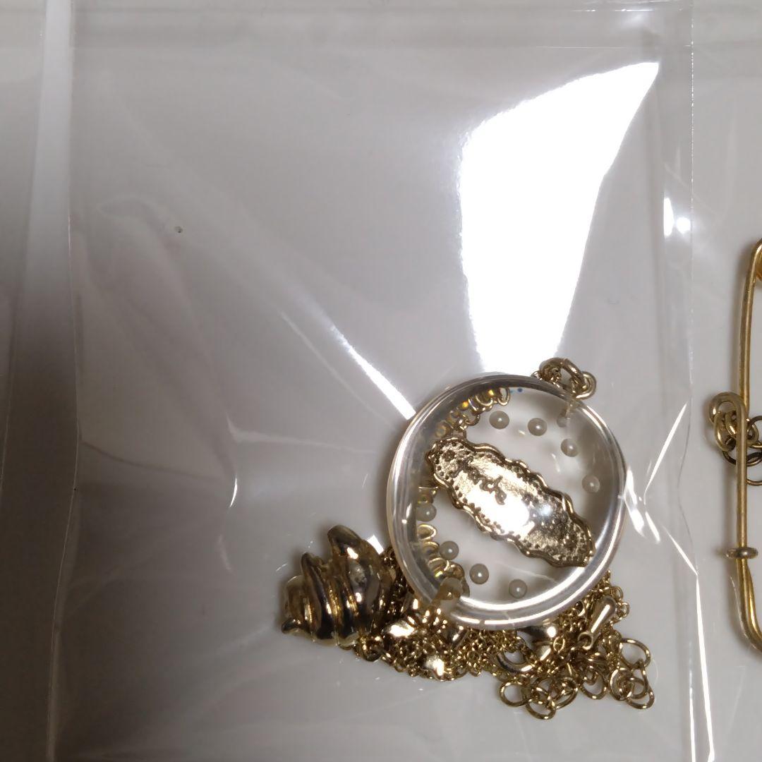 フランシュリッペ　ブローチほかまとめうり