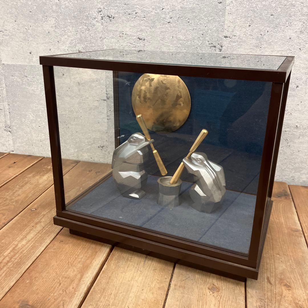 昭和レトロ 餅つきウサギ 兎 お月見 十五夜 満月 ショーケース入り 置物 飾り