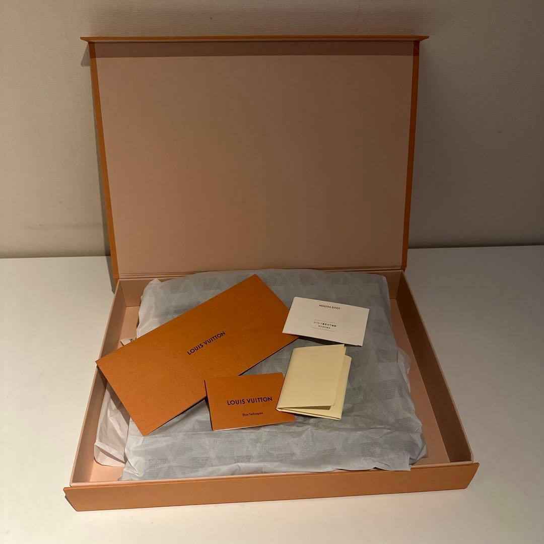 ルイヴィトン　マフラー　グラデーション　ネイビー　グレー系　暖かいです　箱付き