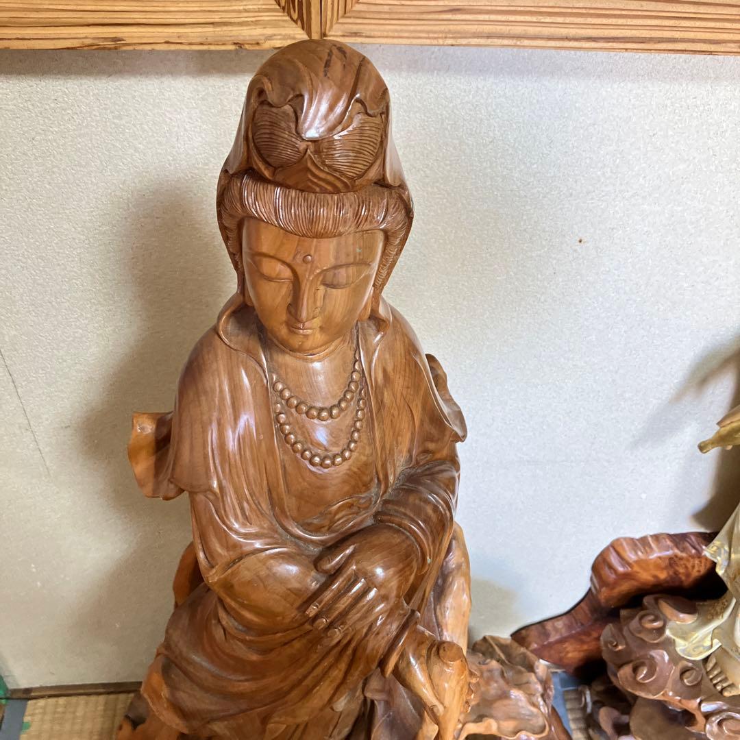 木彫　滴水観音菩薩立像