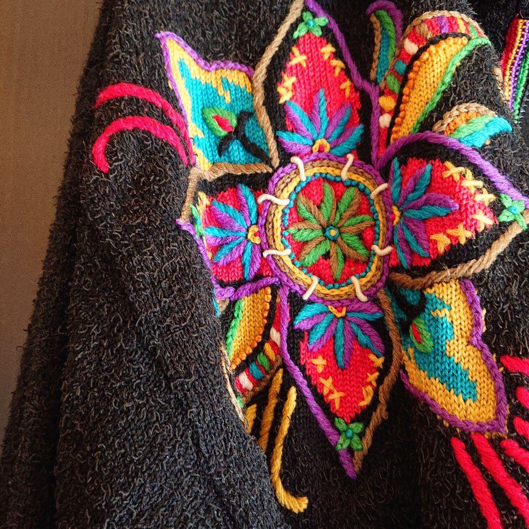 フィッチェウォーモヨシユキコニシニットコート刺繍がゴージャス 値下げ不可