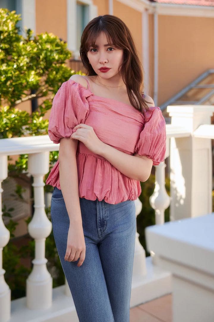 m*】様 【新品・未使用】Herlipto Bloom Two-Way Top