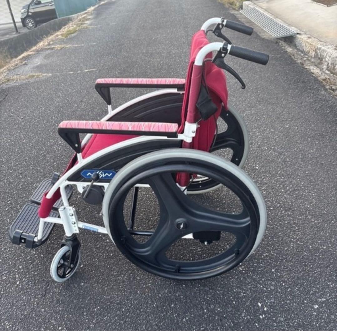 折りたたみ式介助用車椅子 ワインレッド