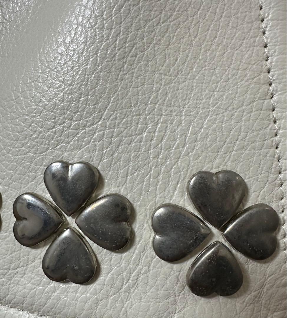 こんMASU 21aw CLOVER STUDS RIDERS タグ付き