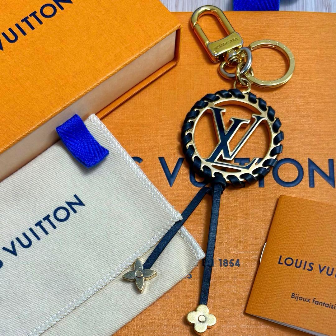 LOUIS VUITTON ルイヴィトン ポルト・クレ・ベリー キーホルダー