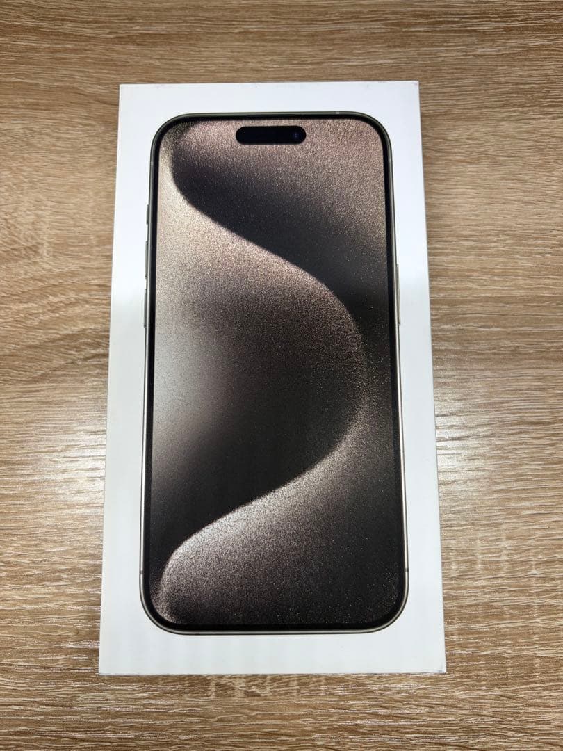 【極美品】iPhone 15 Pro 128G ホワイトチタニウム