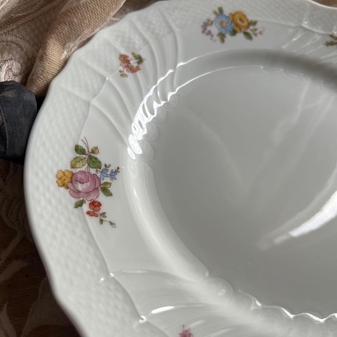 希少品 イタリア製RichardGinori 白磁に咲くお花 ディナー大皿2枚