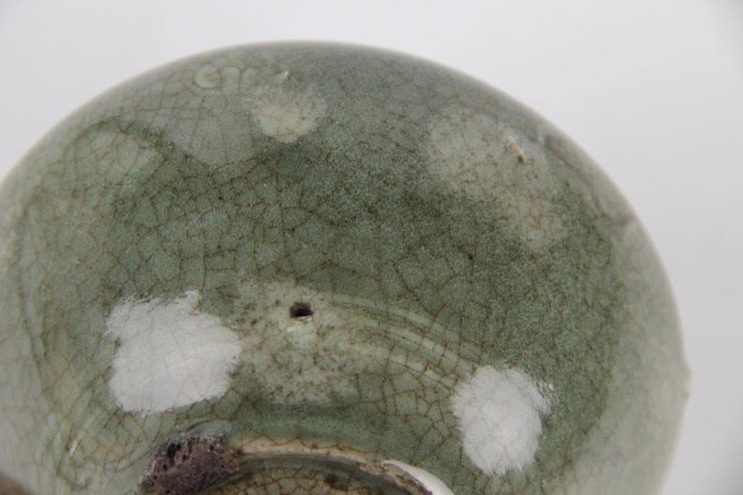 高麗時代後期（14世紀）青磁 象嵌 小壺　雲鶴文系　高麗青磁 FF01-09