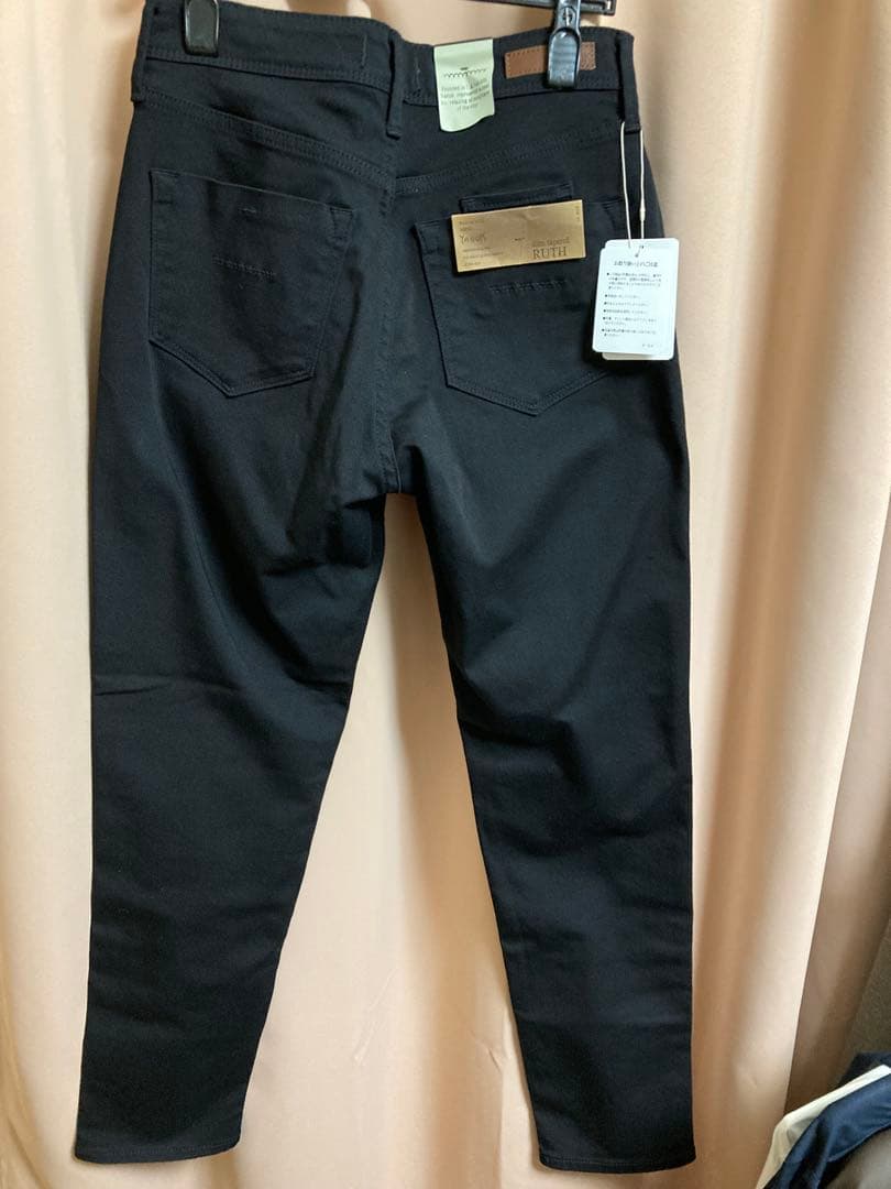 【新品タグ付】ヤヌークRUTH Slim Taperedルース 25サイズ