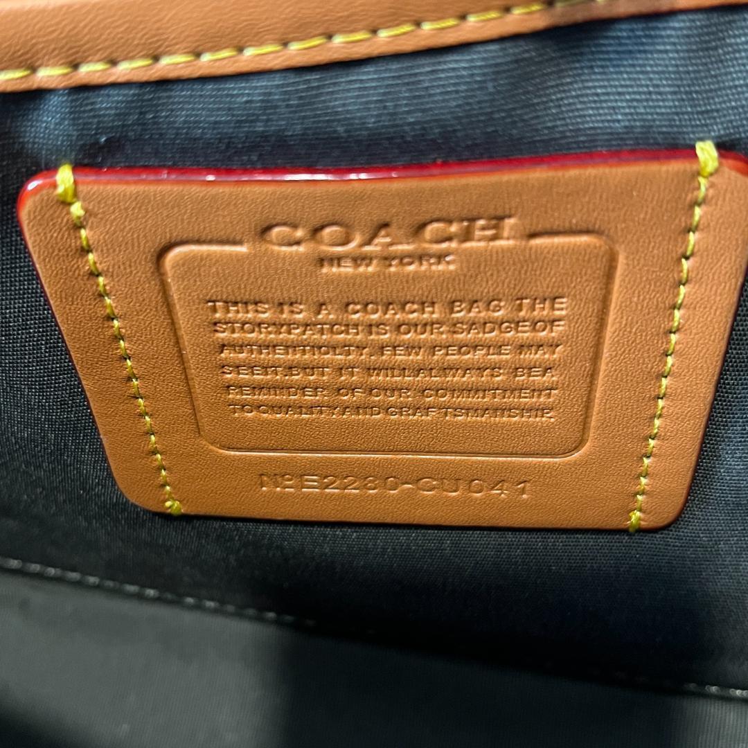 未使用 COACH CU041 メッセンジャーバッグ シグネチャー カーキ