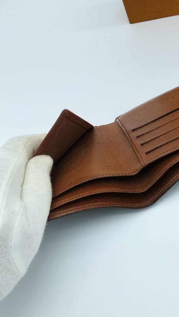【美品】LOUIS VUITTON メンズモノグラム 二つ折り財布