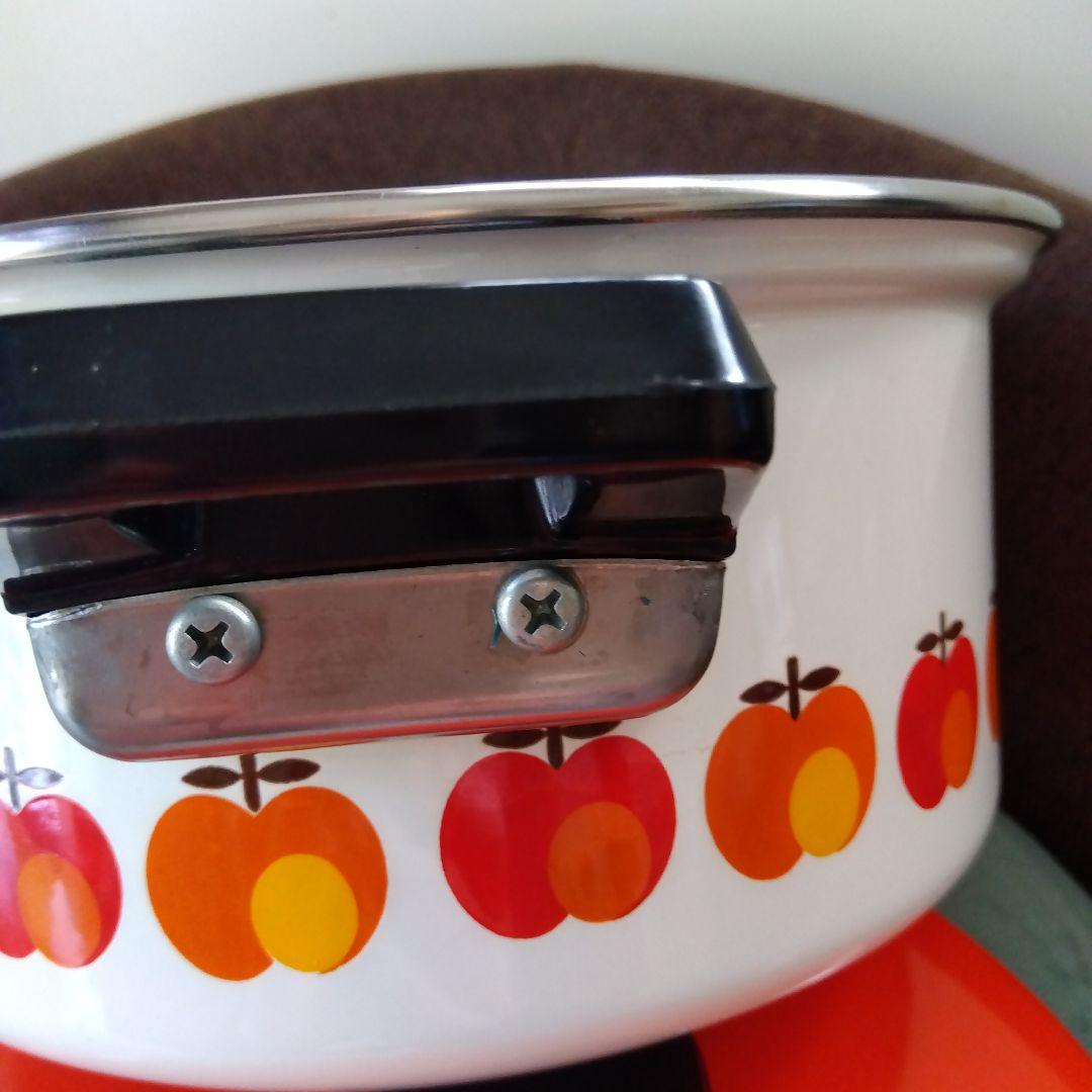 昭和レトロ　ホーロー両手鍋　りんご