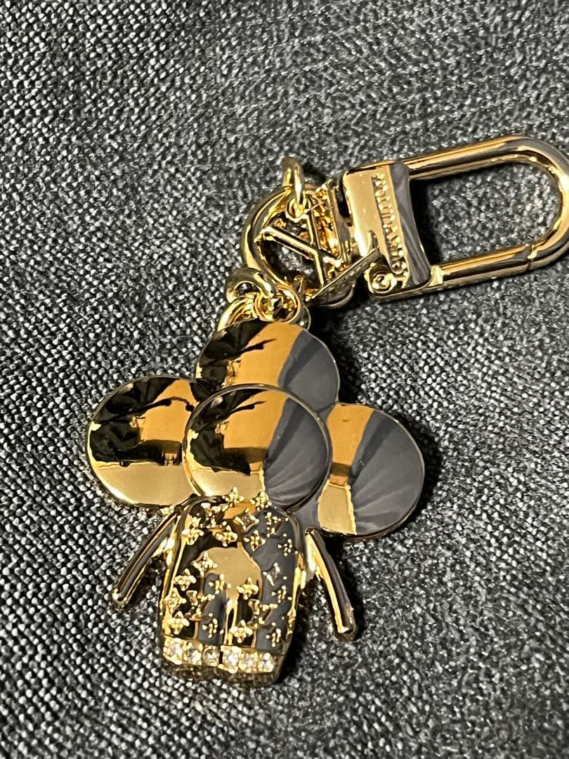 Louis Vuitton 花型キーホルダー