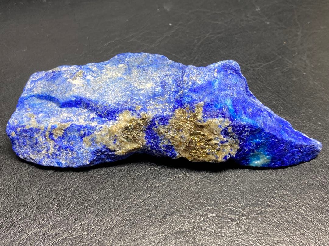ラピスラズリ　原石　177g