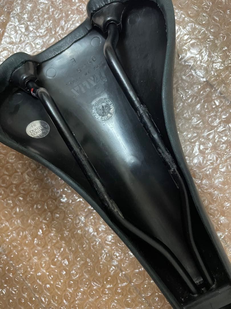 selle ITALIA turbo セライタリアターボ黒