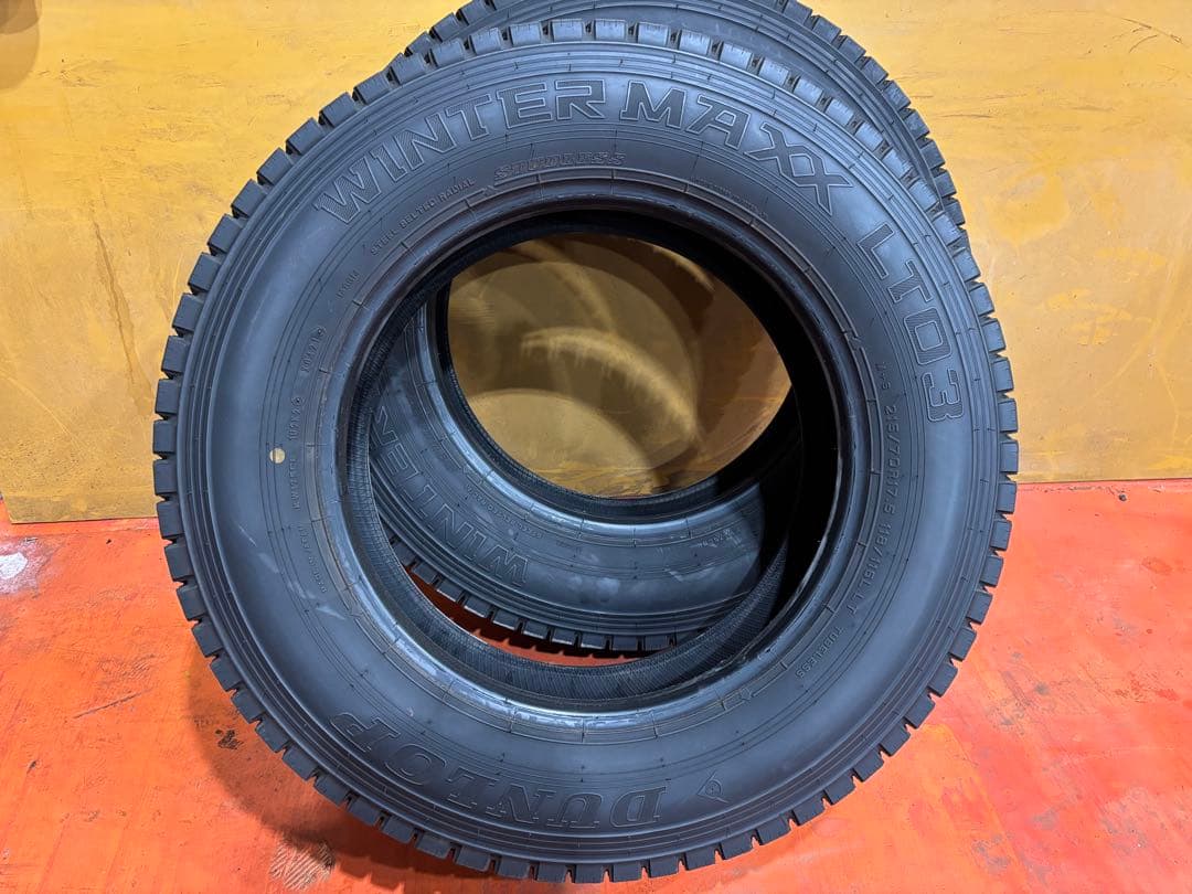 DUNLOP スタンドレスタイヤ 215/70R17.5 6本セット2021年製