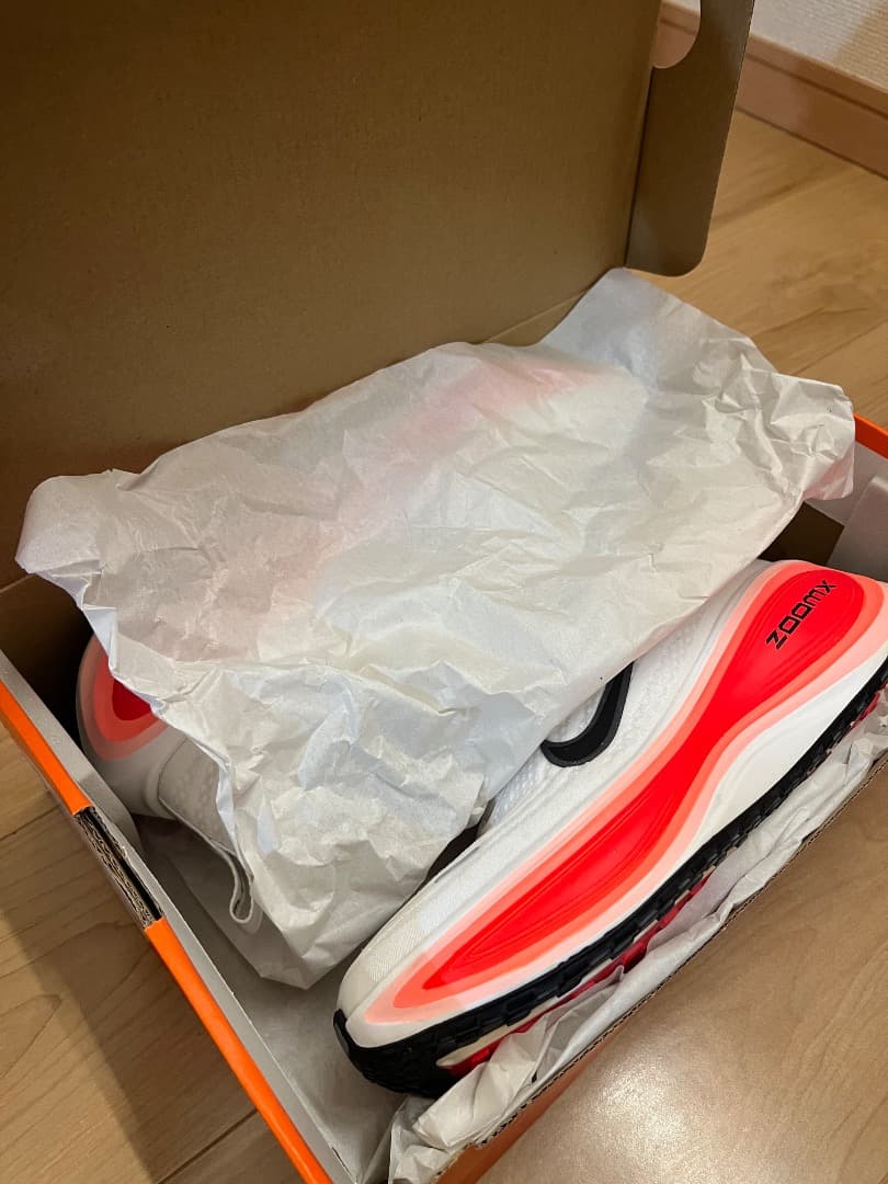 NIKE ナイキ　ボメロ　プラス　ランニングシューズ　vomero plus