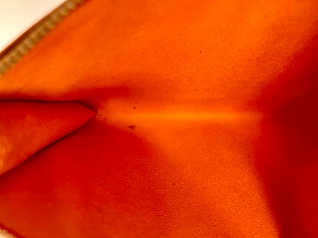 Louis Vuitton ルイヴィトン　エピ　レザーポーチ　オレンジ