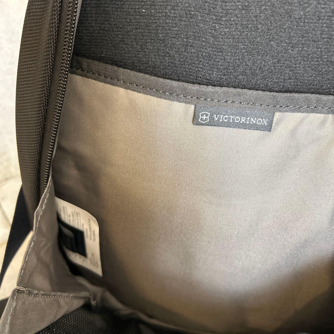 ❤️新品未使用❤️Victorinox ❤️ボディバッグ タブレットスリング 黒軽い