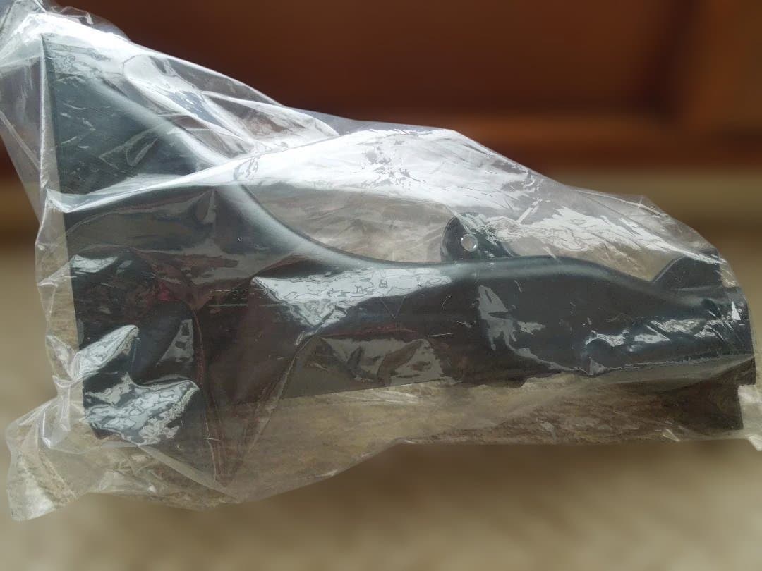 トヨタ純正品 未使用 GRヤリス GEN1 ブレーキダクト 左右セット ネジ付