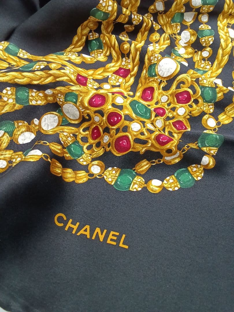 【CHANEL】 ネックレスデザイン スカーフ