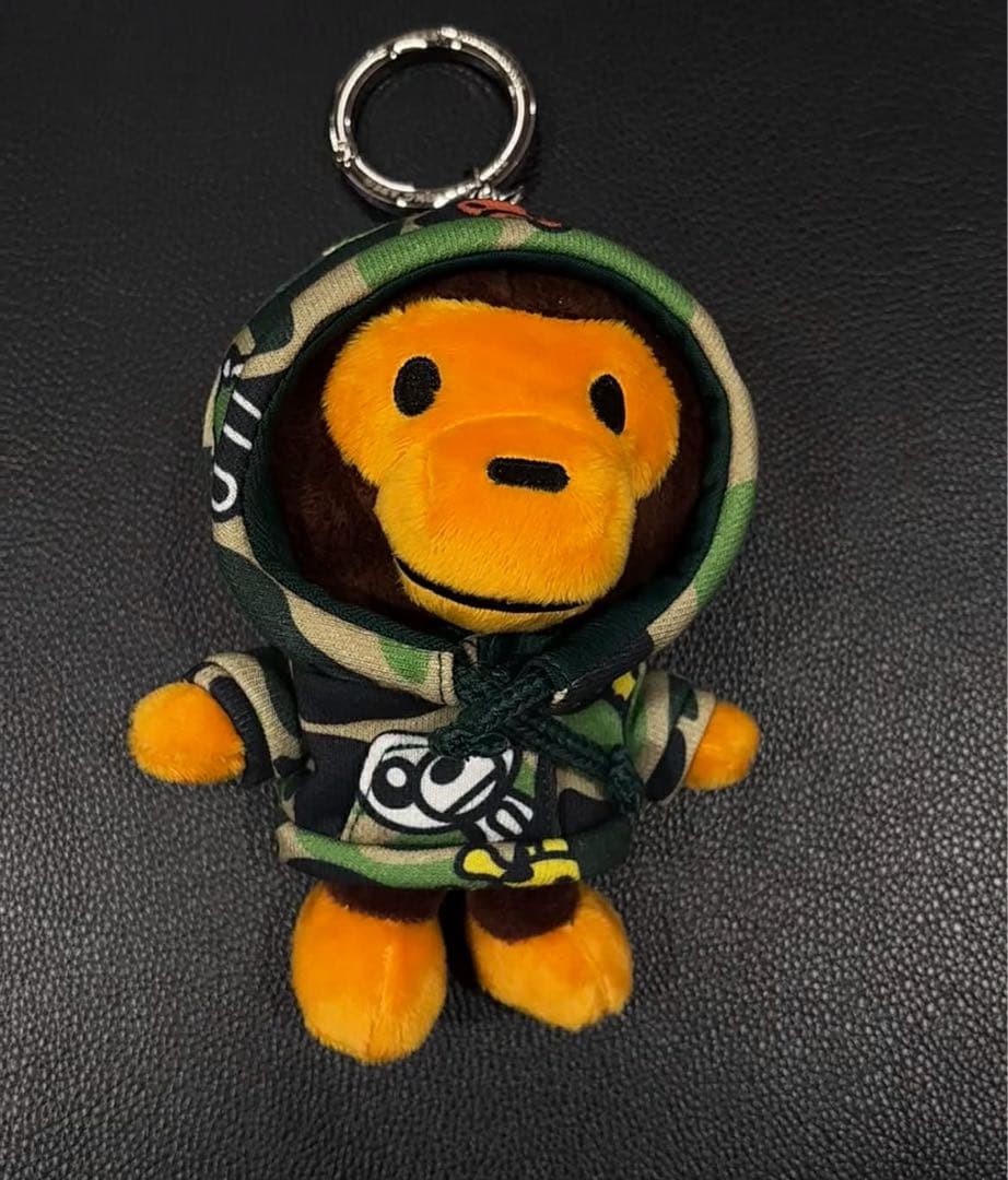 小物 BABY MILO FRIENDS CAMO HOODIE KEYCHAIN