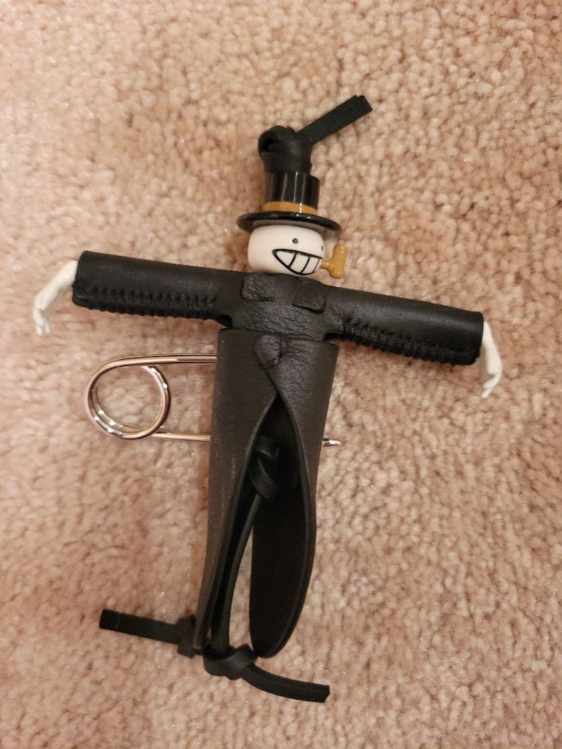 LOEWE カブレザーキーホルダー