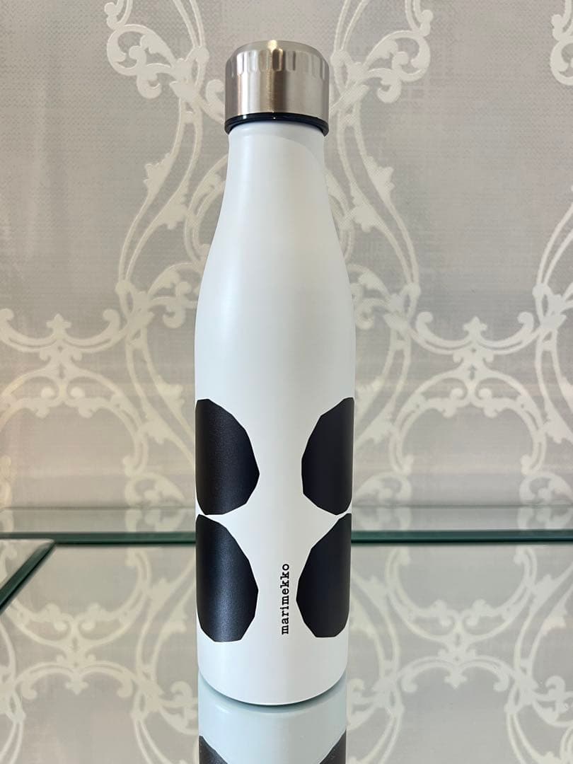 【新品未使用　レア　マリメッコ　キヴェット　ボトル　水筒kivet】